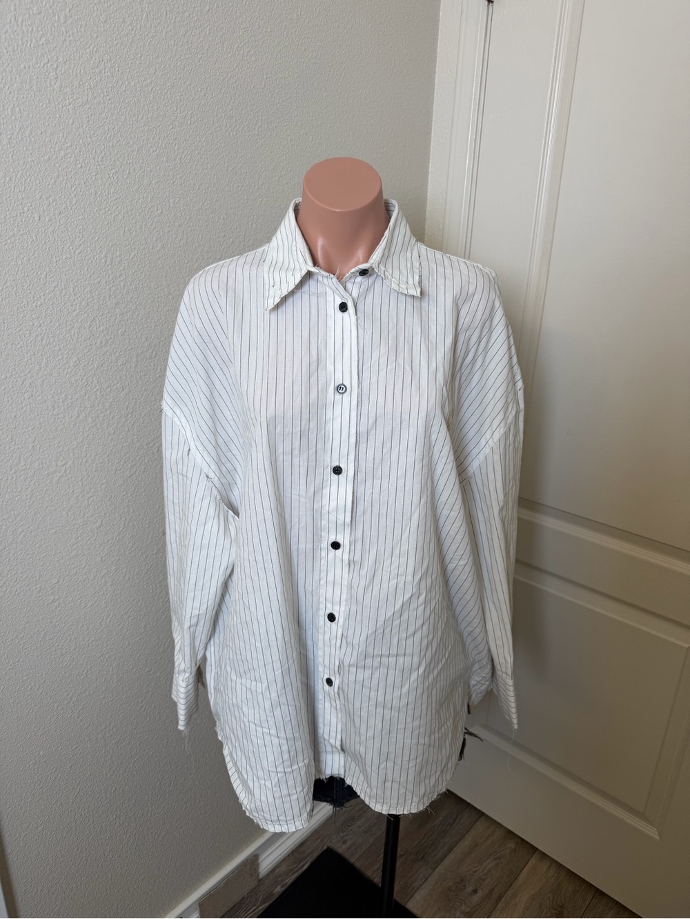 Zara Oversized White Pinstripe Button-Up Shirt Sz M